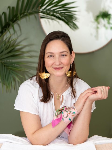 Hi!! I’m Catherine Wright. I’m an esthetician and do facials and waxing… But what I *really* do is work with the unseen, subtle world of energy transformation 🔮✨💆‍♀️🦋

Through touch, sound, and temperature our spa treatments help align your physical and energetic bodies.

Holiday began in 2017 on the principle of cultivating the flow of energy that happens during personal services into something that lasts much longer than your time at the spa.

Return to who you truly are and, ofc, leave with glowing, hydrated skin☀️💕

📸 @aaronburtonphoto